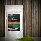 Hersluitbaar zakje 'Matcha for Cooking and Baking' uit Japan van The Matcha Man (50 gram) en losse matchapoeder.