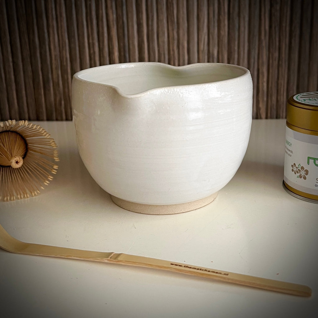 Handgemaakte chawan van Amsterdamse pottenbakkerij - The Matcha Man