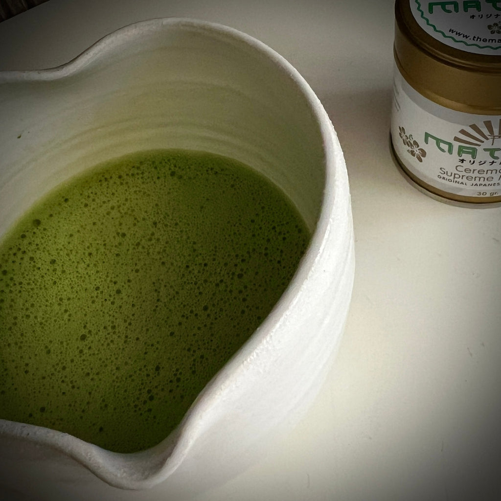 Handgemaakte chawan van Amsterdamse pottenbakkerij - The Matcha Man